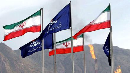 Todesurteil im Iran: Ein Milliardär soll Öl exportiert haben - die Einnahmen jedoch für sich behalten haben.