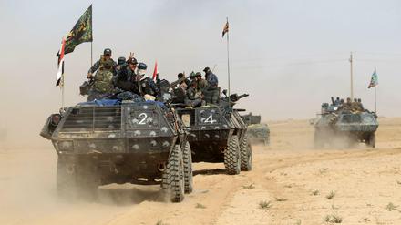 Irakische Truppen auf dem Weg nach Mossul  