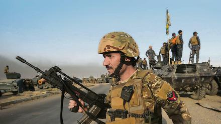 Irakische Soldaten sammeln sich kurz vor Mossul.
