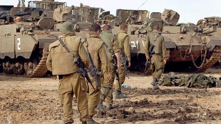 Klar machen für die Bodenoffensive: Israel plant die Einberufung von bis zu 75 000 Reservisten.