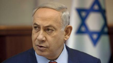 Der israelische Ministerpräsident Benjamin Netanjahu ist empört über die EU - und reagiert mit harschen Maßnahmen. 