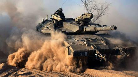 Ein Panzer der israelischen Streitkräfte in der Nähe des Gazastreifens