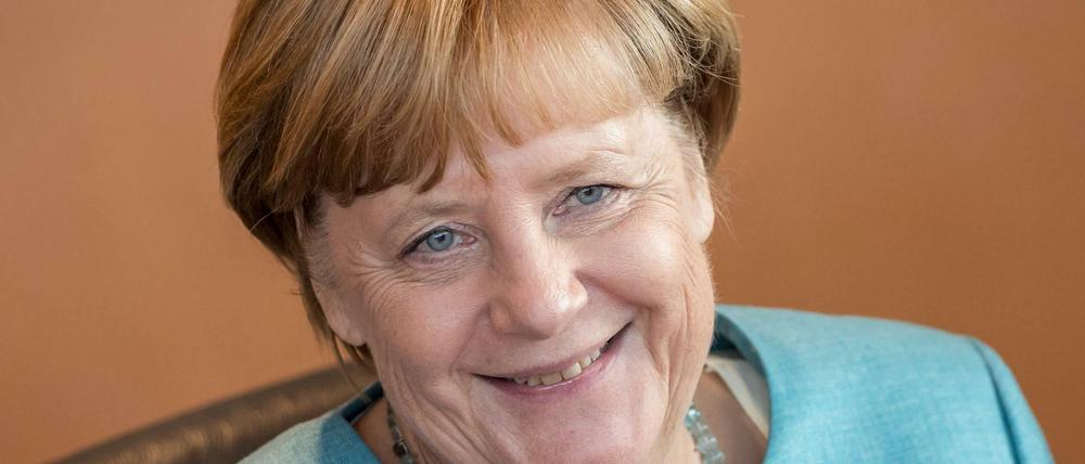 Bundeskanzlerin Angela Merkel (CDU) vor Beginn einer Kabinettssitzung