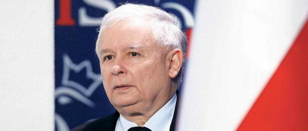 Er ist Polens starker Mann: PiS-Parteichef Jaroslaw Kaczynski stellt sich gegen die Aufnahme von Flüchtlingen. 