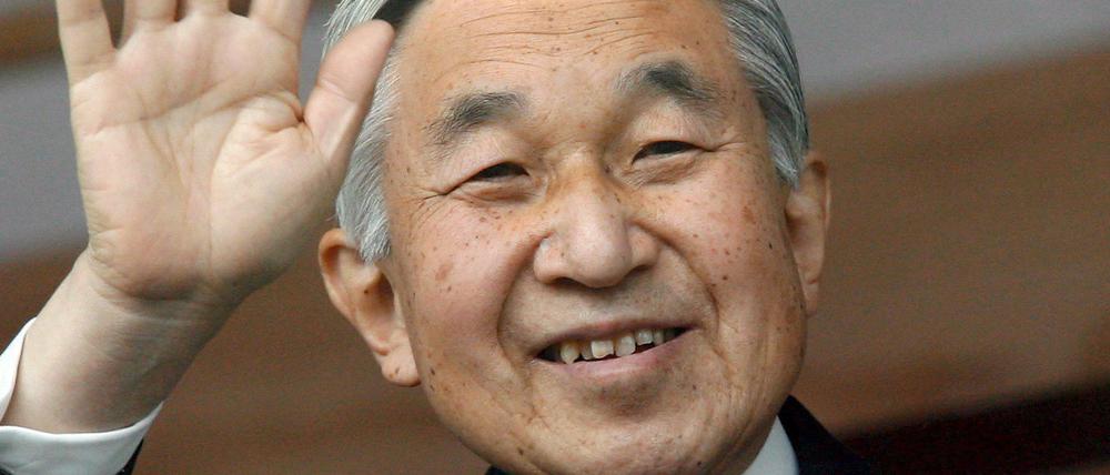 Kaiser Akihito klagt über gesundheitliche Probleme.