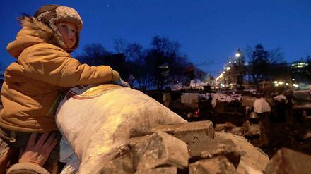 Die Barrikaden in der ukrainischen Hauptstadt Kiew sind nach wie vor hoch.