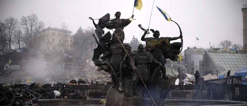Auch am Montag zeugt der Maidan noch von den heftigen Auseinandersetzungen der vergangenen Tage.