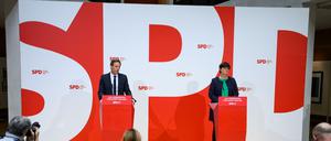Es wird eine Mammutaufgabe, in der gesamten SPD die notwendige Zeitenwende in der Außenpolitik durchzusetzen.