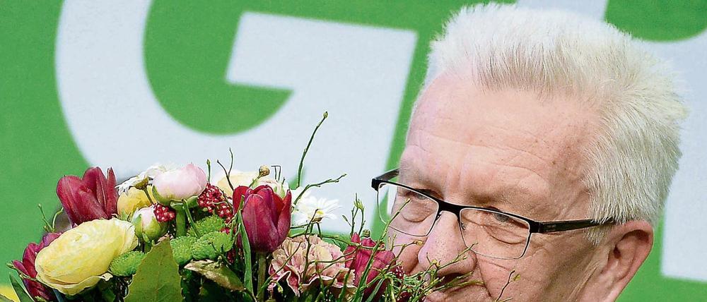 Blumen für die eigene Partei hält Winfried Kretschmann eher selten bereit. Aber bei den Grünen streitet man sich ja gern.