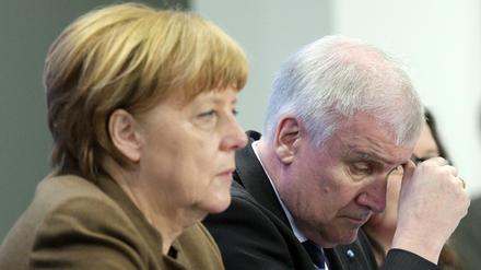 Weiter Dissens in der Flüchtlingsfrage: Bundeskanzlerin Angela Merkel (CDU) und der CSU-Vorsitzende Horst Seehofer.