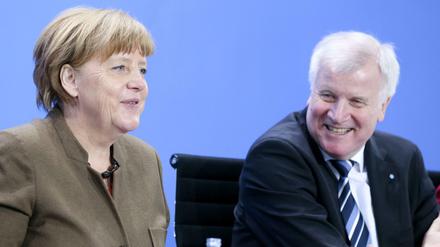 Jetzt auch einig beim Finanzausgleich? Kanzlerin Merkel und CSU-Chef Seehofer.