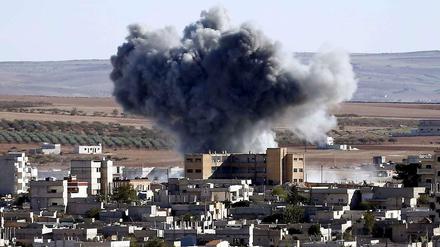 Die Kurden halten weiter die von dem IS belagerten Stadt Kobane.