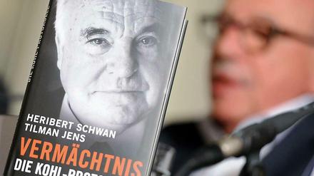 Der Kohl-Biograf Heribert Schwan hatte die Protokolle seiner Gespräche mit Helmut Kohl 2014 veröffentlicht. 