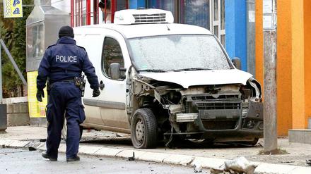 Erneut explodierte eine Autobombe in der geteilten Stadt Mitrovica im Nordkosovo.