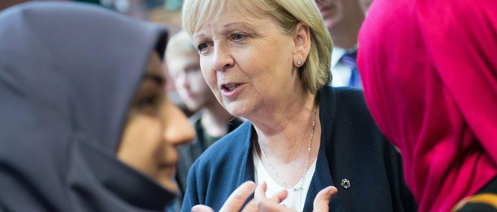 Ministerpräsidentin Hannelore Kraft (SPD) besuchte am Montag eine Betreuungsstelle für Flüchtlinge in Dortmund.