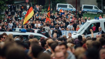 Fremdenfeindliche Proteste gegen eine Flüchtlingsunterkunft am 26.06.2015 in Freital (Sachsen). 