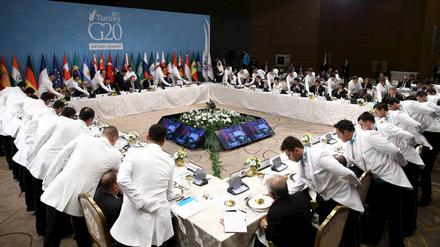 Geredet wird bei den G20-Gipfeln - wie hier beim derzeitigen Treffen im türkischen Antalya - und dazwischen auch gegessen.
