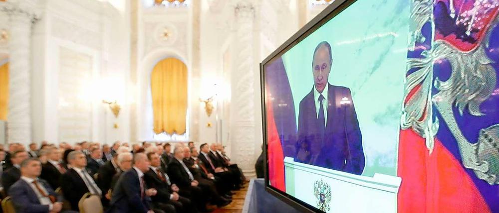 Russlands Präsident Wladimir Putin hat dem Westen vorgeworfen, sein Land und dessen Wirtschaft unter dem Deckmantel der Ukraine-Krise vernichten zu wollen. 