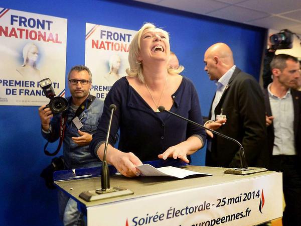 Marine Le Pen freut sich über den Wahlsieg. Andere weniger. 