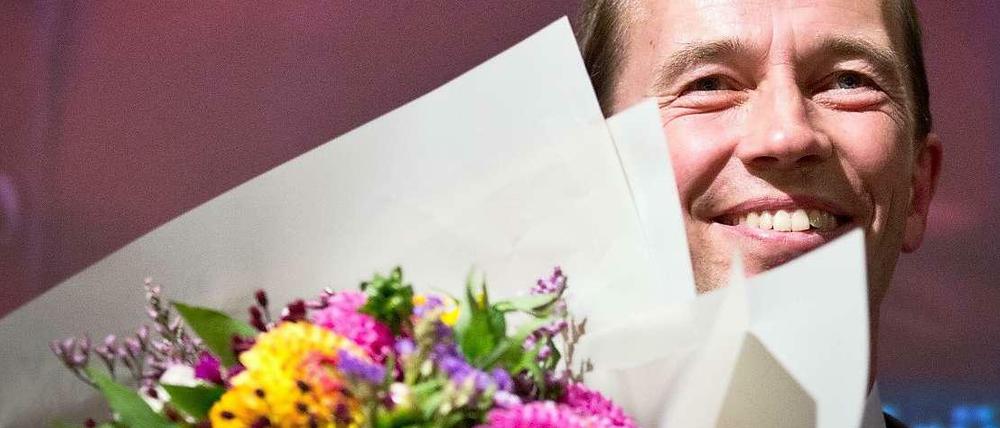 AfD-Spitzenkandidat Bernd Lucke freut sich über den Erfolg der ersten Bundestagswahl der AfD. Doch die nächsten Hürden warten bereits.