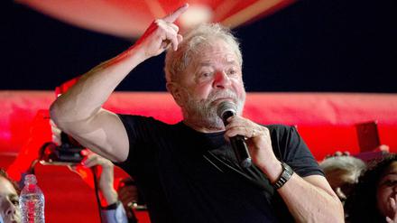 Das Oberste Wahlgericht Brasiliens hat Ex-Präsident Luiz Inácio Lula da Silva von der Präsidentenwahl im Oktober ausgeschlossen. 