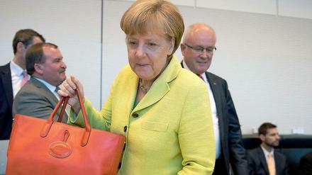 Ruft zur Zurückhaltung auf. Bundeskanzlerin Angela Merkel zu Beginn der Fraktionssitzung der Union am Montag.