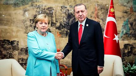 Zum Beginn des G20-Gipfels sprach Kanzlerin Merkel mit dem türkischen Präsidenten Erdogan.