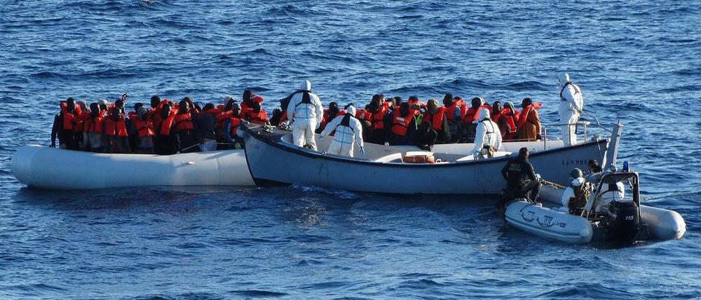 Seit Jahresbeginn sollen 732 Menschen bei ihrer Flucht vor Krieg, Gewalt und Elend im Mittelmeer ums Leben gekommen sein (Archivbild).