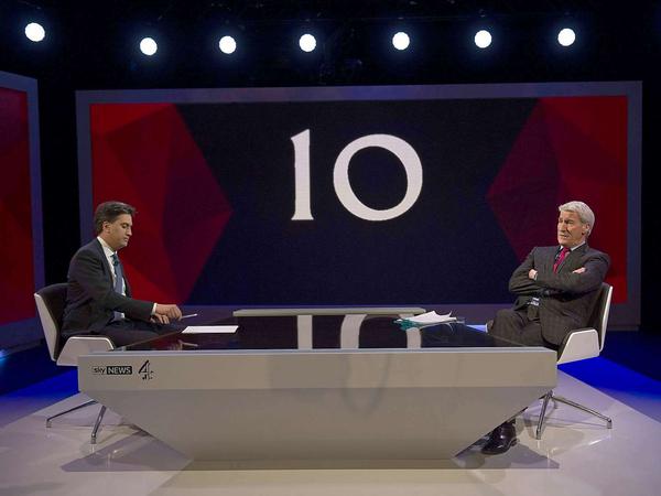 Labour-Chef Ed Miliband (links) wurde von von Jeremy Paxman befragt.