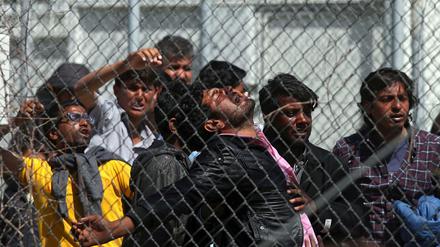 Die Pakistaner im Lager Moria und in einem Camp auf Samos protestieren seit drei Tagen gegen ihre Internierung.