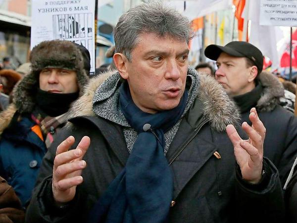 Am 27. Februar 2015 wird der russische Oppositionelle Boris Nemzow in Moskau unweit des Kreml mit mehreren Schüssen ermordet.