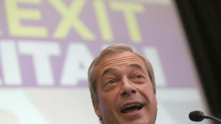 Nigel Farage, Vorsitzender der UK Independence Party (Ukip) und für Großbritannien Mitglied des Europaparlaments, während der Pressekonferenz am Montag in London, auf der er seinen Rücktritt als Parteichef bekannt gab. 