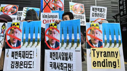 Koreaner protestieren gegen die Tests Nordkoreas 