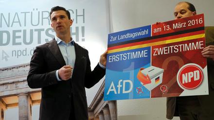 NPD-Chef Frank Franz (l.) und Parteisprecher Klaus Beier stellten am Montag ihre AfD-Kampagne vor.