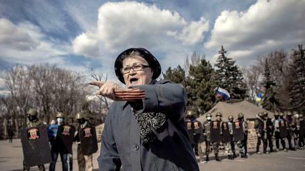 Eine pro-russische Demonstrantin in Odessa.
