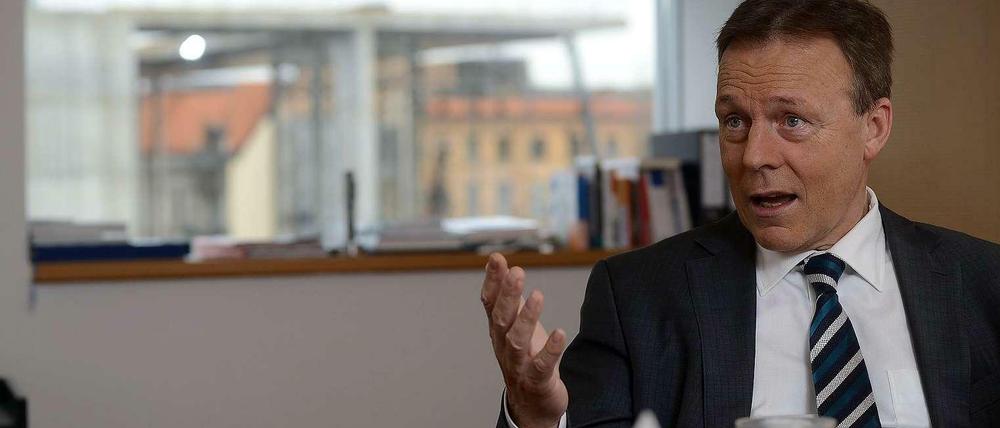 SPD-Fraktionschef Thomas Oppermann wünscht sich lebendigere Fragestunden im Bundestag.