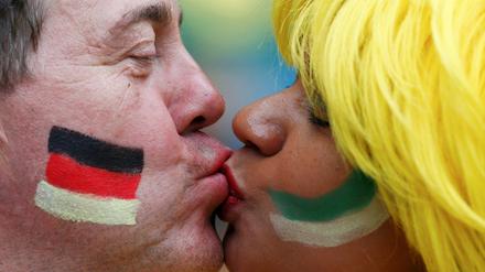 Die Sprache der Liebe muss in Deutschland seit 2007 einen Test bestehen. Auch brasilianische Partnerinnen haben sonst keine Chance auf ein deutsches Familienleben. 