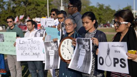 In Islamabad protestierten am Mittwoch zahlreiche Menschen gegen die Hinrichtung von Hussain.