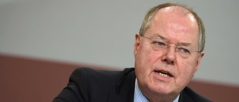 Der frühere Finanzminister und SPD-Kanzlerkandidat Peer Steinbrück bemängelt die thematische Ausrichtung der Partei.