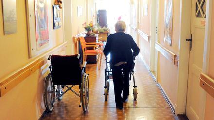 Mit der zweiten Stufe der Pflegereform sollen vor allem Demenzkranke im Pflegesystem besser berücksichtigt werden. 