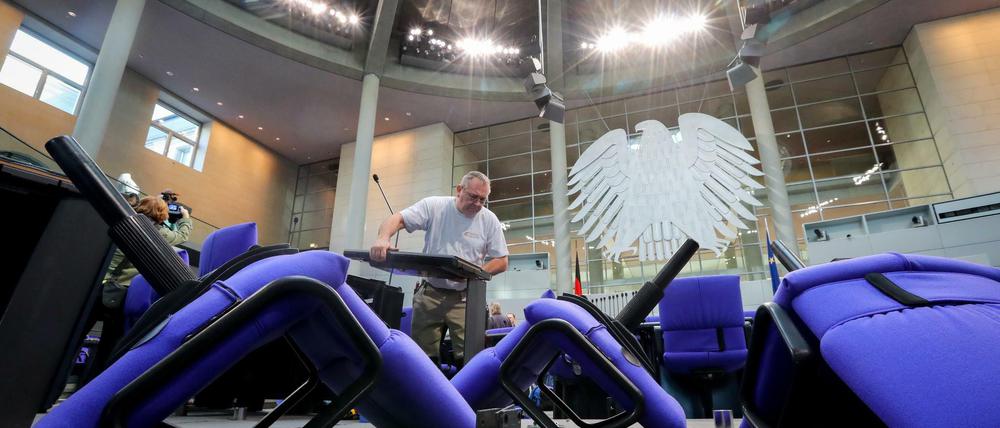 Die Sitzordnung im Bundestag hat sich durch den Einzug von AfD und FDP grundlegend verändert.