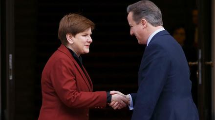 Die polnische Regierungschefin Beata Szydlo und ihr britischer Amtskollege David Cameron bei ihrem Treffen in Warschau am vergangenen Freitag.