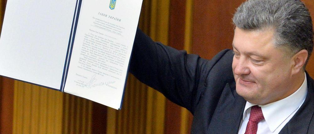 Der ukrainische Präsident Poroschenko ist am Ziel. Das Assoziierungsabkommen mit der EU wurde von beiden Parlamenten ratifiziert.