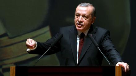 Legt sich zunehmend mit dem Westen an: Der türkische Präsident Recep Tayyip Erdogan reagiert dünnhäutig auf Kritik an den Zuständen in seinem Land. 