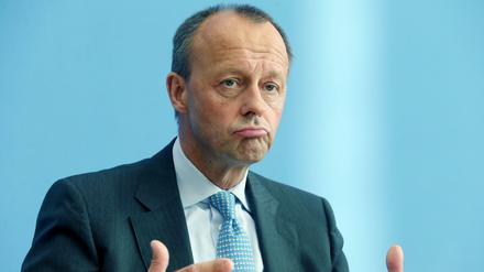 Friedrich Merz (CDU) äußert sich bei einer Pressekonferenz zu seiner Kandidatur für das Amt des Parteivorsitzenden der CDU. 