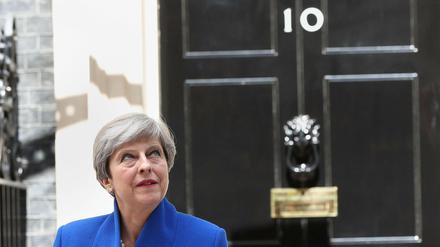 Theresa May vor ihrem Amtssitz in der Downing Street.