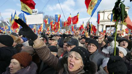 Demonstranten in Chisinau: Druck auf die gerade vereidigte Regierung.