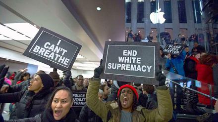Demonstranten stürmten unter anderem den Apple Store auf der berühmten 5th Avenue in Manhattan.