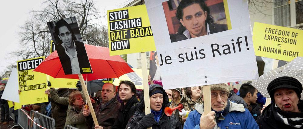 Weltweit wird gegen die Auspeitschung des Bloggers Raif Badawi protestiert.