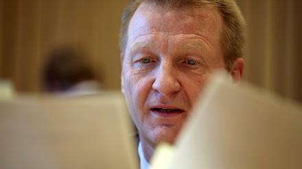 Ein Sonderermittler hat Innenminister Ralf Jäger (SPD) entlastet. Doch die Opposition erhebt neue Vorwürfe